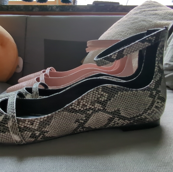 Rapamage Blakely flats x2 pairs with ankle strap and Mary Jane strap - Picture 4 of 9